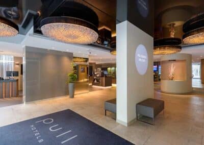 Pullman Munich Lobby und Rezeption 3