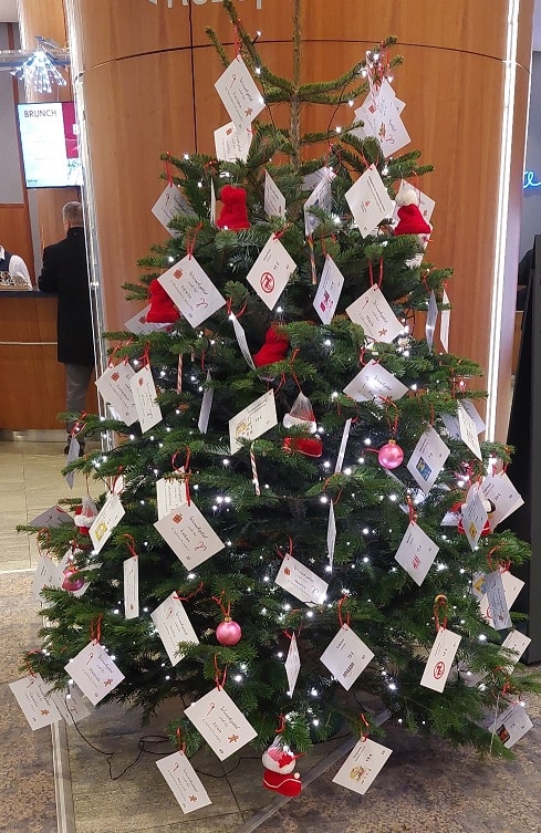 kinderwunschbaum 2024 ParkInn Berlin Alexanderplatz